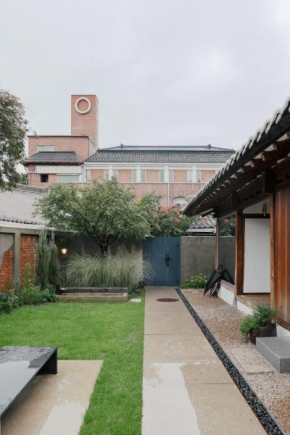 Stay kkachi #center of Hanok village